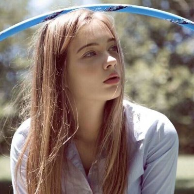 收评:港股恒指跌1.35% 科指跌2.89% 科网股、医药股普跌 内银股活跃 小米跌超8%